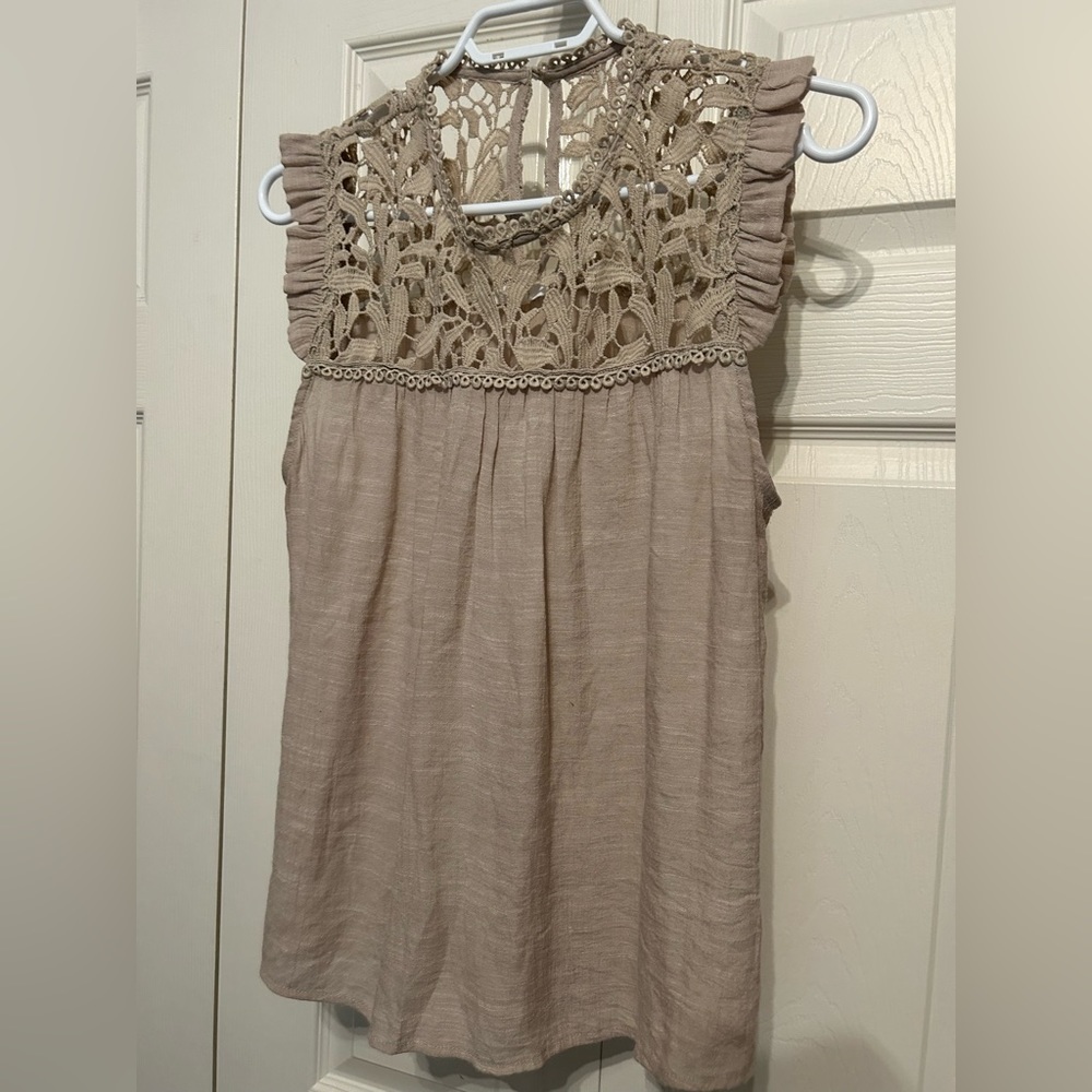 Beautiful Sleeveless ‘Mine’ Blouse with Detailing